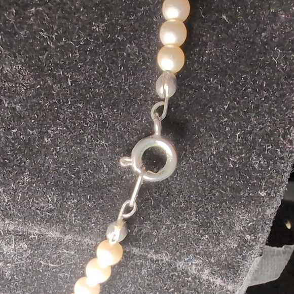 White Bead Faux Pearl Necklace with Silver Tone Cross - Picture 3 of 6